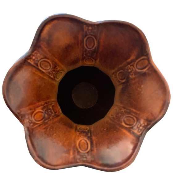 METAL Vase Autumn Brown and Rust colored Flower Holder 13" tall, 7" wide - Picture 4 of 7